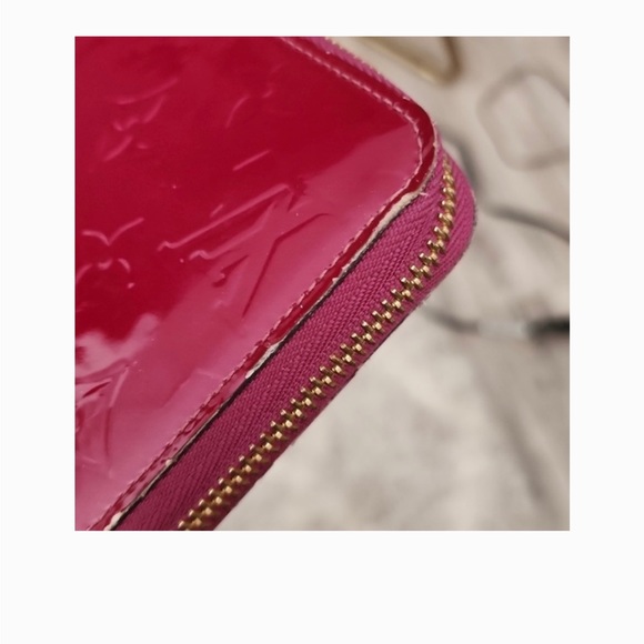 Louis Vuttion wallet w date code - Picture 11 of 13